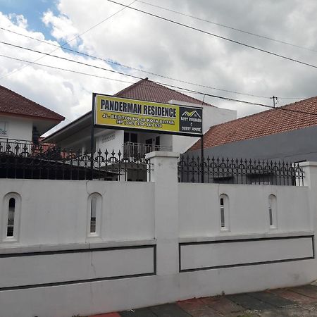 Oyo 2826 Panderman Residence Blitar Exterior foto